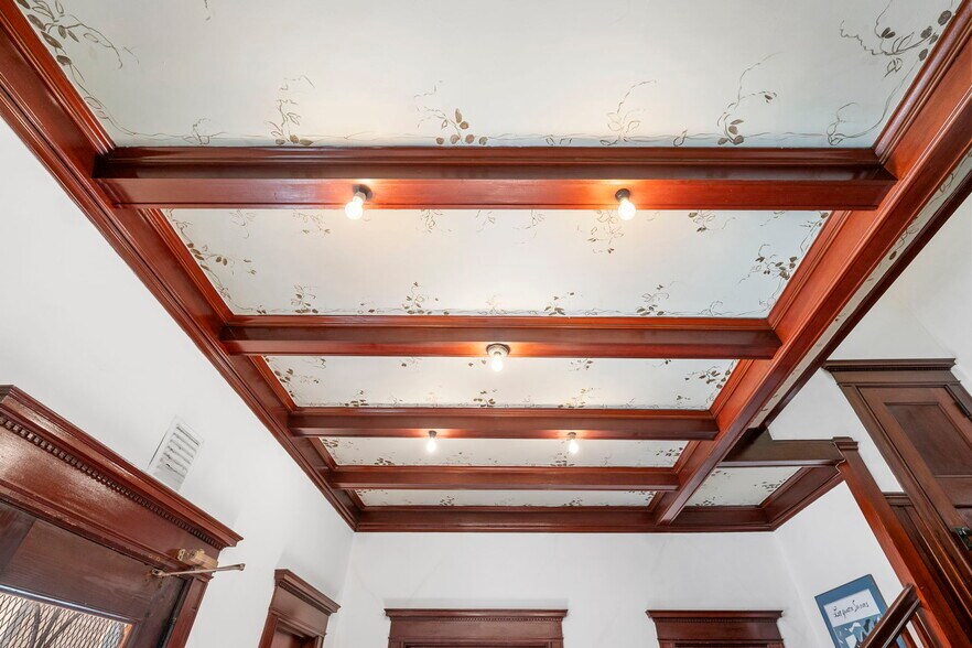 More Photos Of 2 Hugo St, San Francisco Apartments For Sale