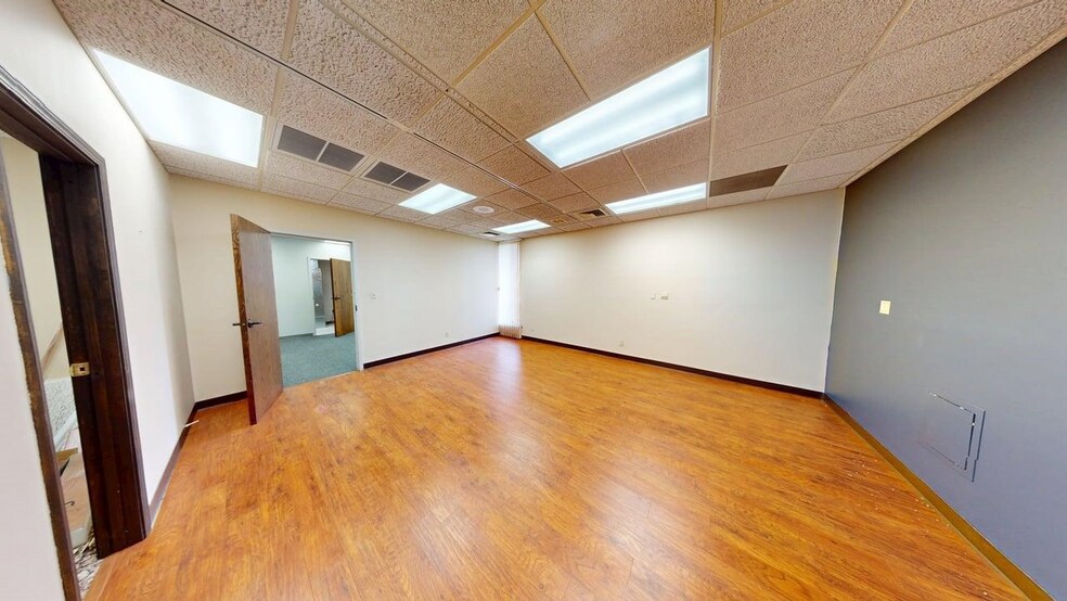 More Photos Of 990 2nd Ave, Gallipolis Freestanding For Lease