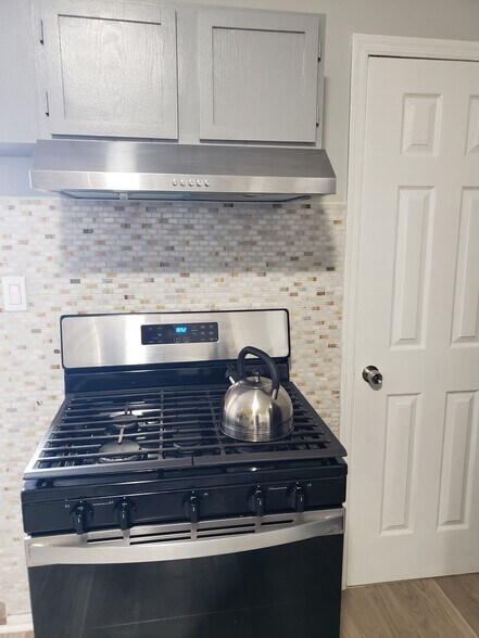 More Photos Of 79-81 Washington St, Perth Amboy Apartments For Sale