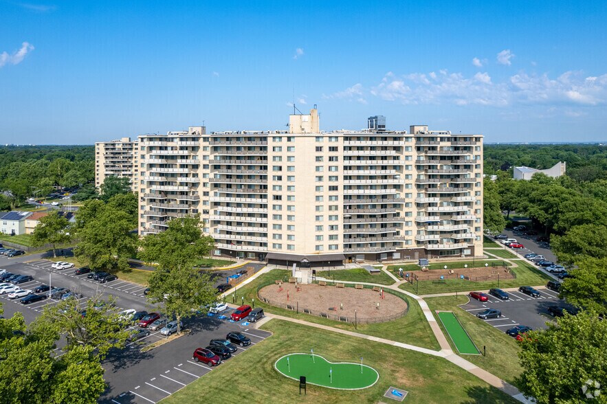 More Photos Of 3005 Chapel Ave, Cherry Hill Apartments For Sale