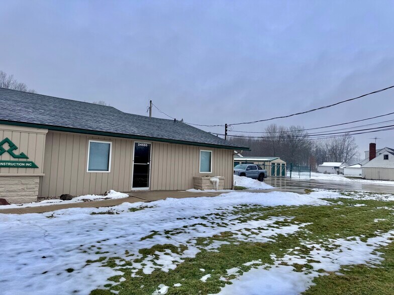 More Photos Of 24653-24655 Sprague Rd, Columbia Station Office For Lease