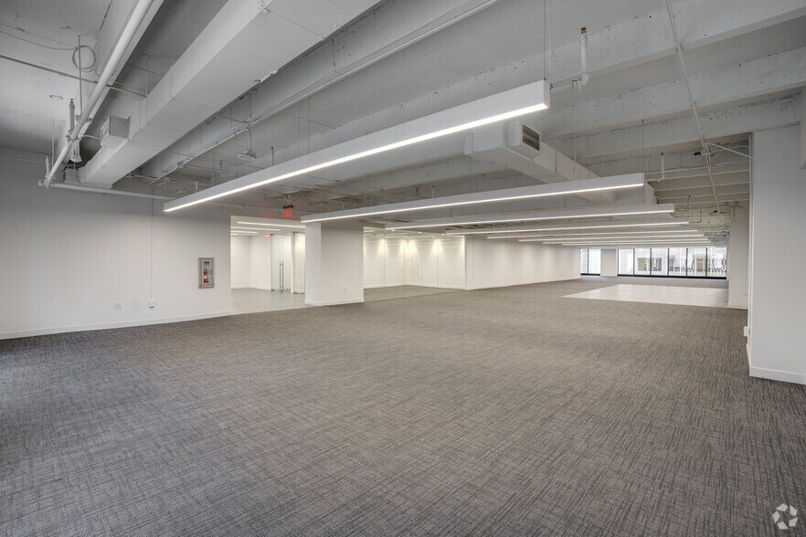 More Photos Of 44 W Flagler St, Miami Office For Lease