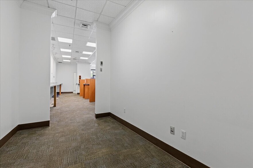 More Photos Of 431 Route 513, Califon Supermarket For Lease