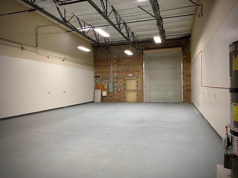 More Photos Of 6672 Boulder Hwy, Las Vegas Industrial For Lease