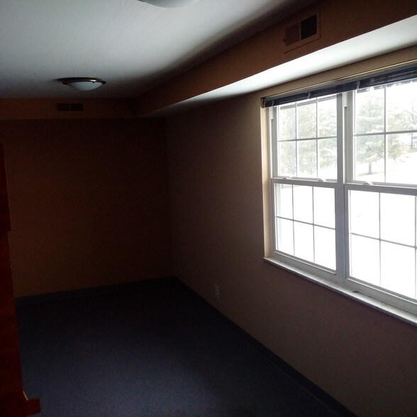 More Photos Of 3145-3159 Fee Fee Rd, Bridgeton Office For Lease