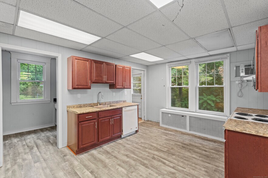 More Photos Of 2764 Whitney Ave, Hamden Office For Sale