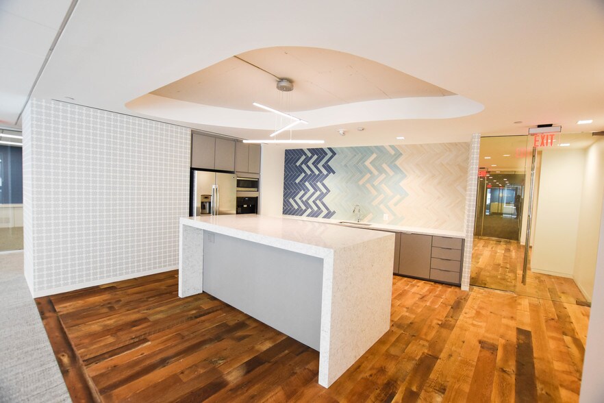 More Photos Of 1155 15th St NW, Washington Office For Lease