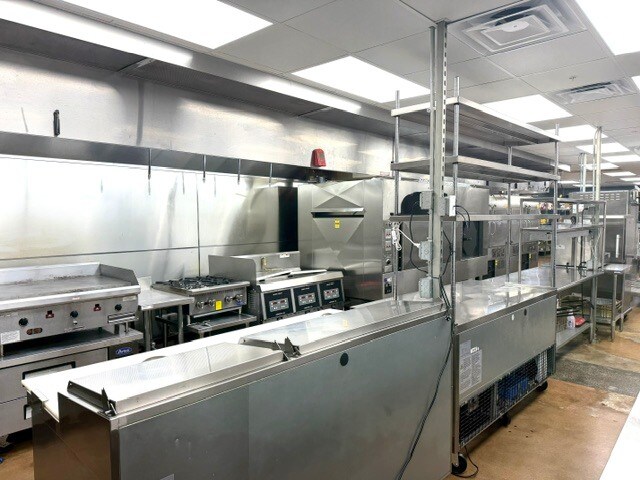 More Photos Of 190 S County Road 427, Longwood Freestanding For Lease