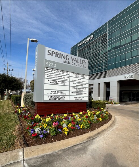 More Photos Of 9230 Katy Fwy, Houston Office For Sale