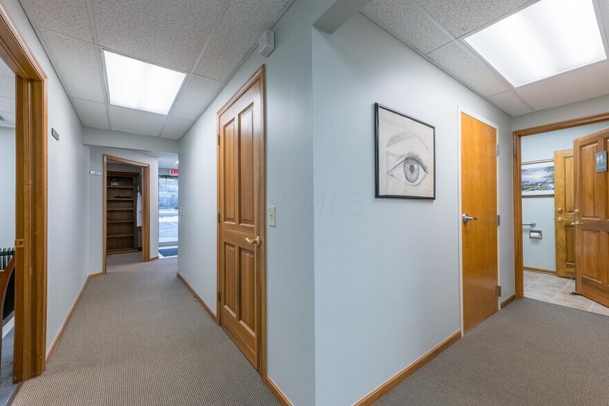 More Photos Of 1151 Bethel Rd, Columbus Medical For Sale