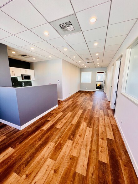 More Photos Of 11965 Venice Blvd, Los Angeles Loft Creative Space For Lease