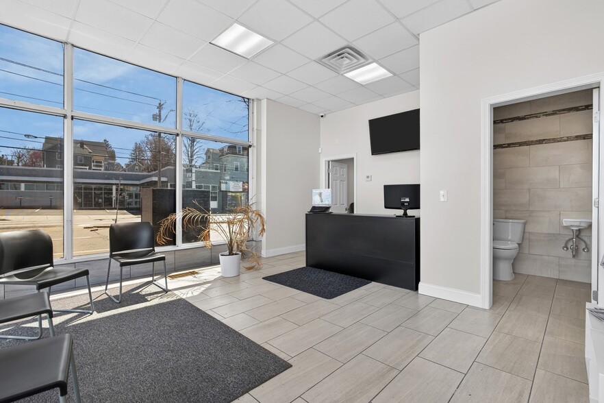 More Photos Of 1290 N Main St, Providence Industrial For Lease