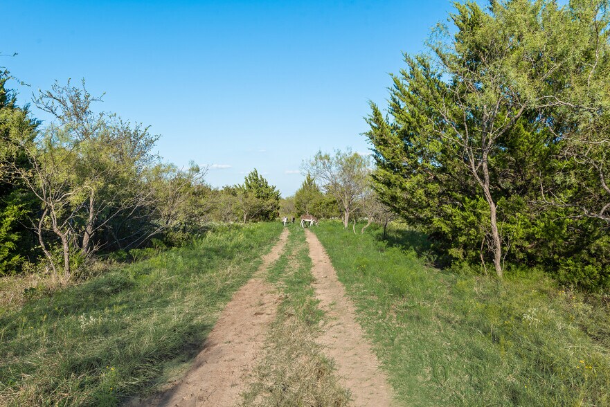 More Photos Of 749 Stacks Rd, Ennis Land For Sale