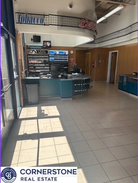 More Photos Of 1010 Cy Ave, Casper Specialty For Lease