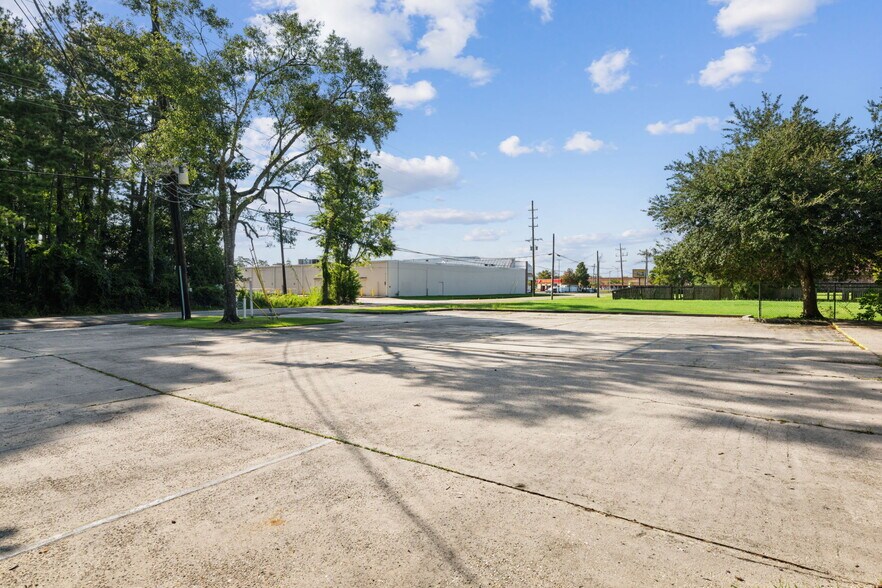 More Photos Of 1009 Carnation St, Slidell Office For Sale