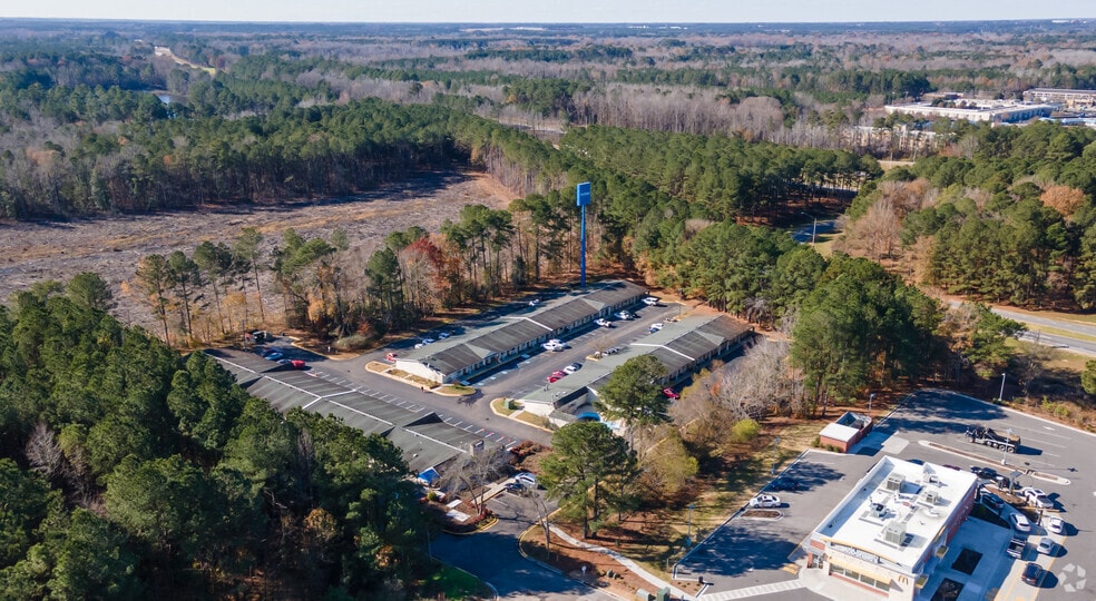 More Photos Of 2076 Cedar Creek Rd, Fayetteville Hotel For Sale