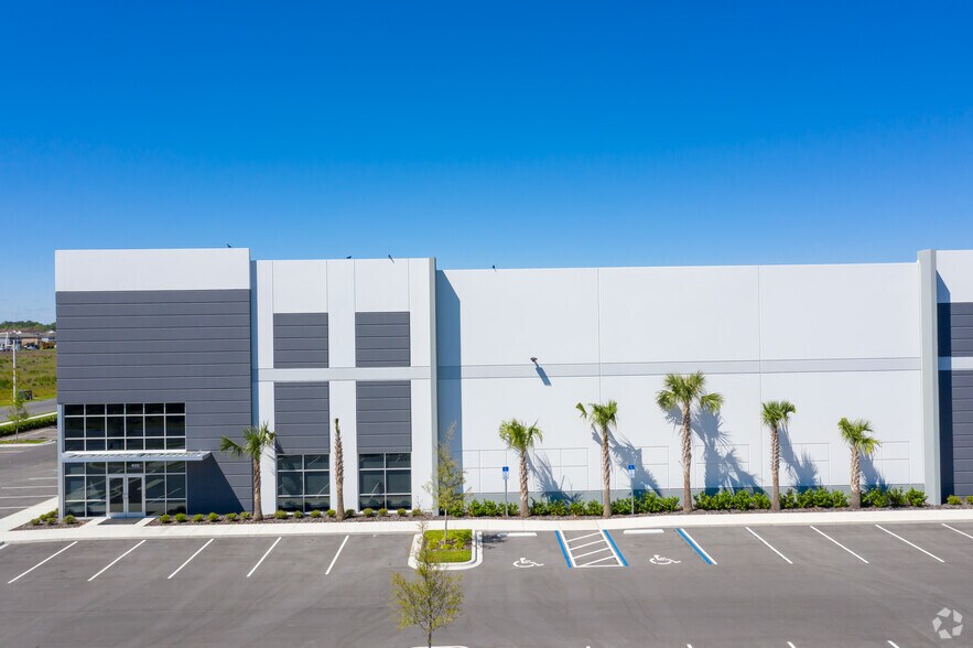 More Photos Of 430 Harvest Time Dr, Sanford Unknown For Lease