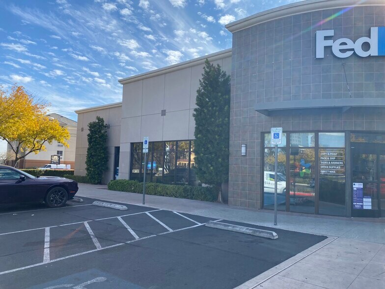 More Photos Of 395 Hughes Center Dr, Las Vegas Freestanding For Lease