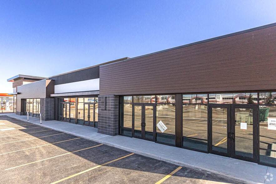 More Photos Of 5745 50 St NW, Edmonton Storefront For Sale