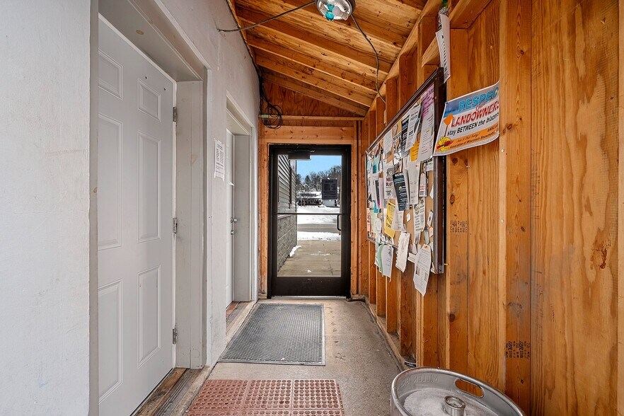 More Photos Of 326 Main St, Wausaukee Bowling Alley For Sale