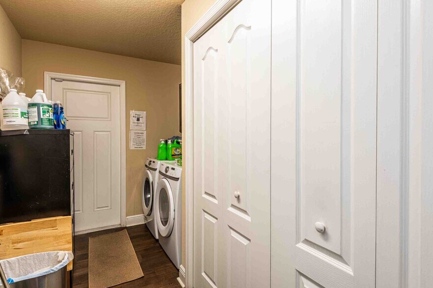 More Photos Of 13031 Partridge St, Spring Hill Assisted Living For Sale