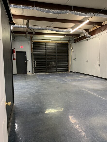 More Photos Of 105 Southeast Pky, Franklin Office For Sale