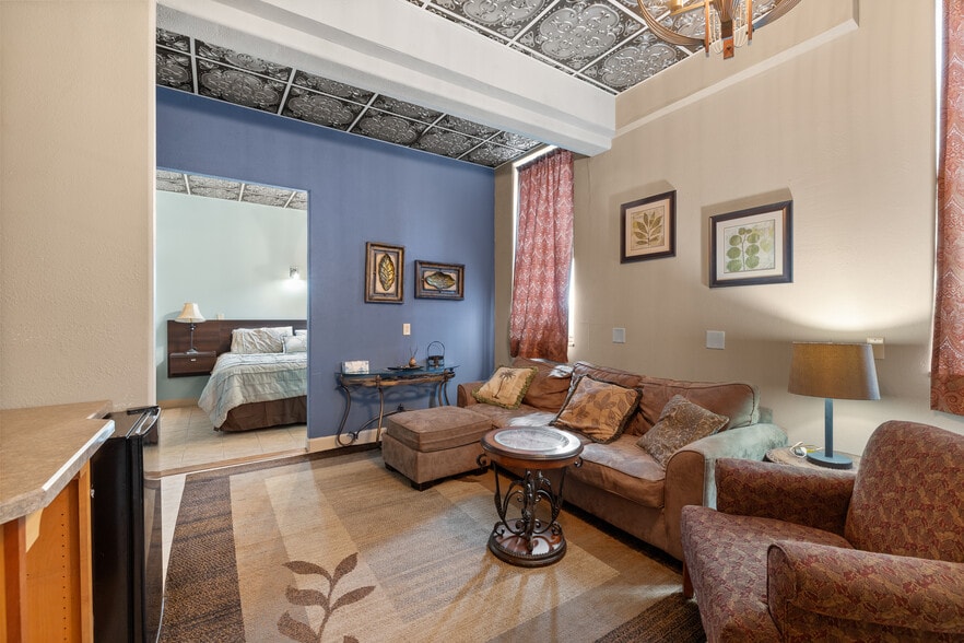 More Photos Of 603 N River St, Hot Springs Hotel For Sale