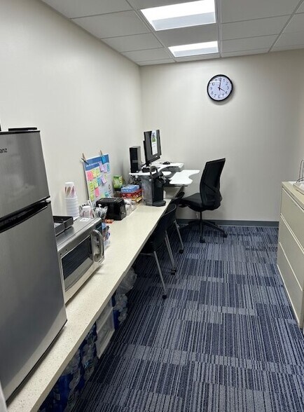 More Photos Of 70-84 Remick Blvd, Springboro Office For Sale