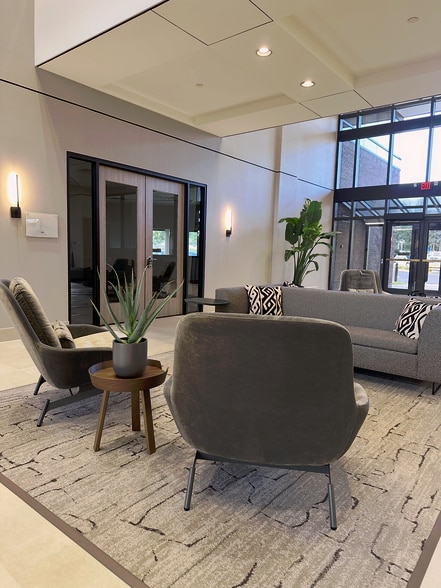 More Photos Of 2851 Charlevoix Dr SE, Grand Rapids Office For Lease