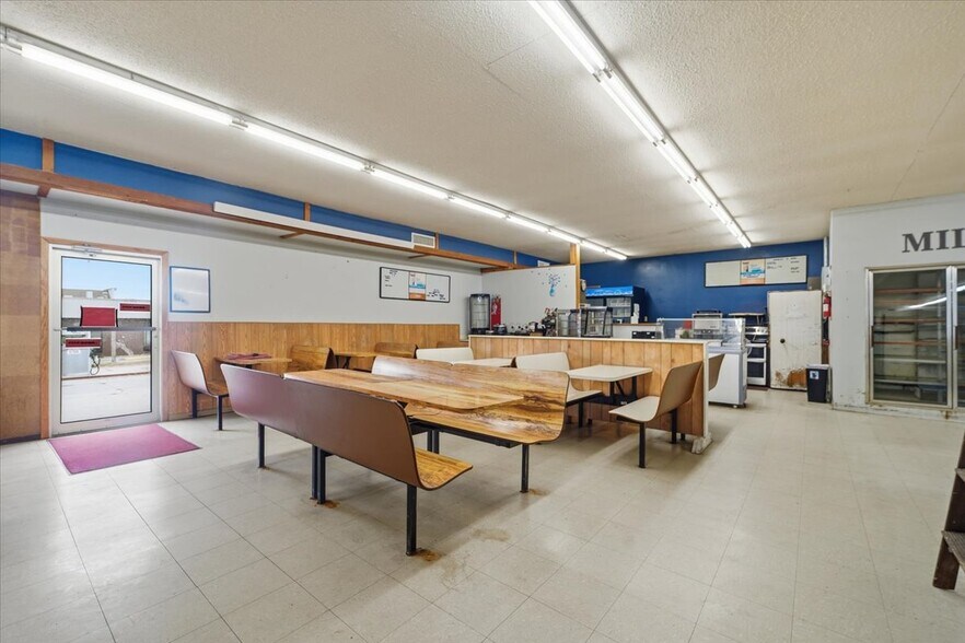 More Photos Of 407 Main St, Union Freestanding For Sale