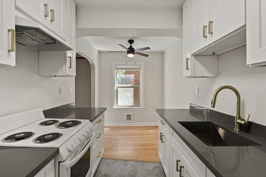 More Photos Of , Seattle Multifamily For Sale