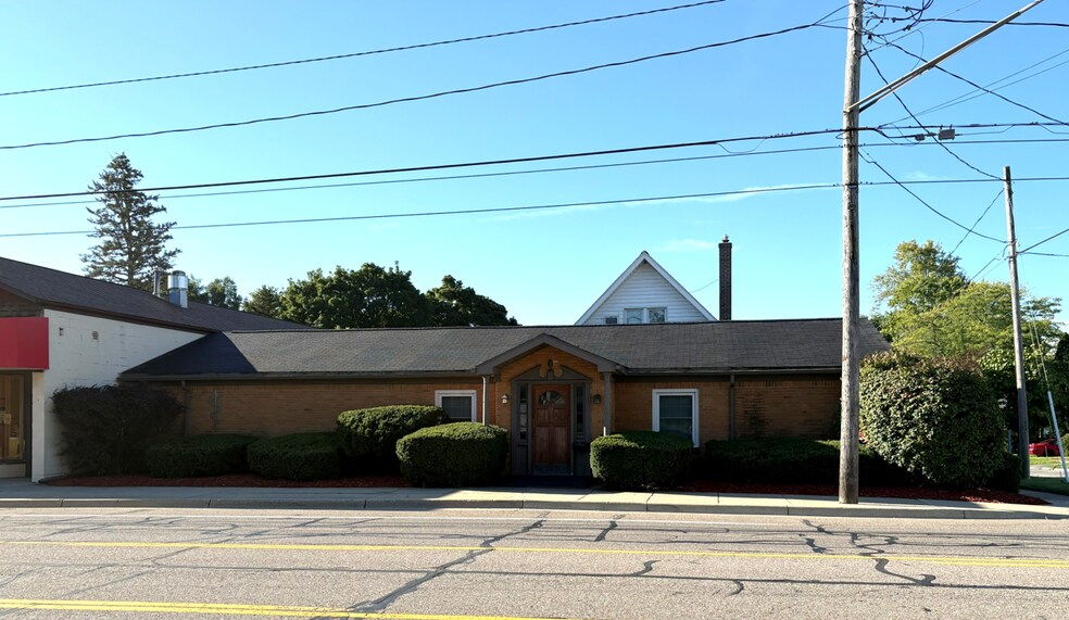 More Photos Of 7577 Miller Rd, Swartz Creek Office Residential For Sale