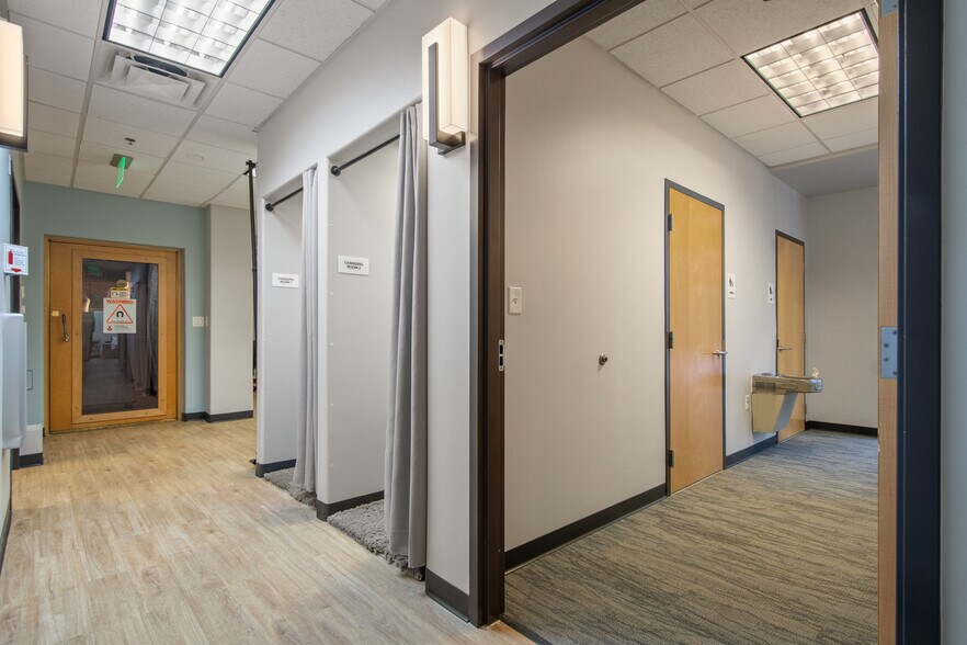 More Photos Of 9582 W Colonial Dr, Ocoee Medical For Lease