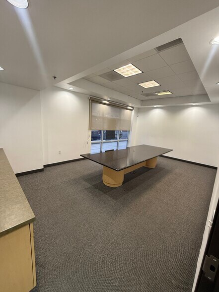 More Photos Of 5765 S Rainbow Blvd, Las Vegas Office For Lease