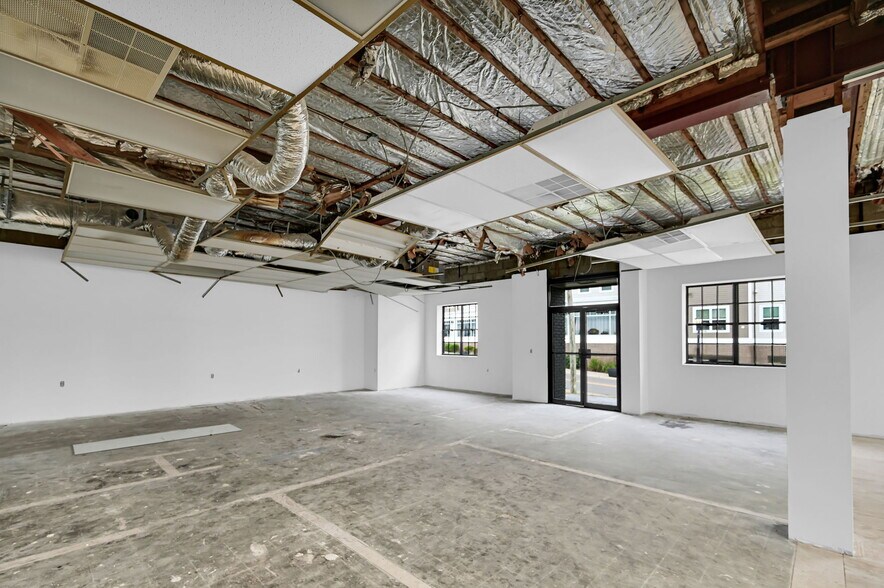 More Photos Of 4 Union Pl, Newton Flex For Lease