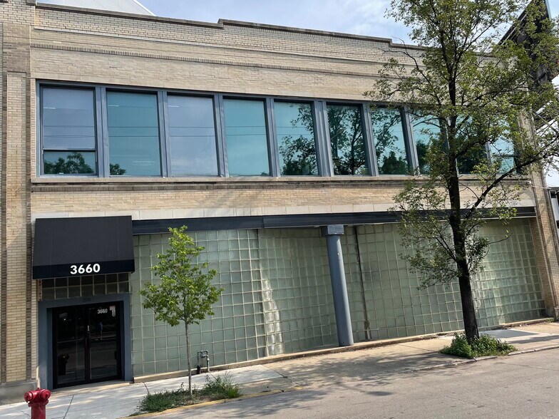 More Photos Of 4020 N Elston Ave, Chicago Storefront Retail Office For Lease