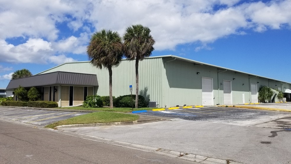 More Photos Of 12910 Automobile Blvd, Clearwater Manufacturing For Lease