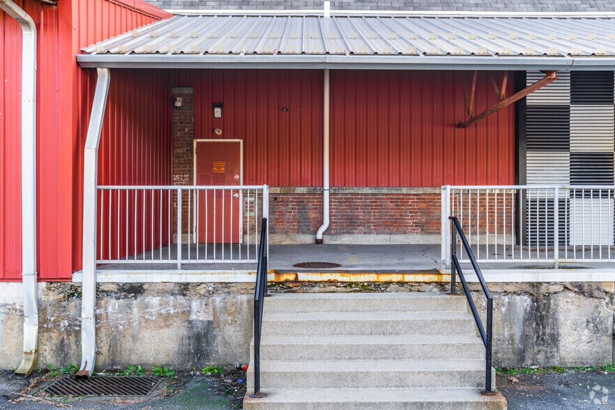 More Photos Of 635 S 10th St, Allentown Warehouse For Lease