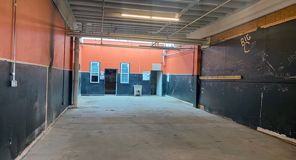 More Photos Of 711 Hospital St, Richmond Warehouse For Lease