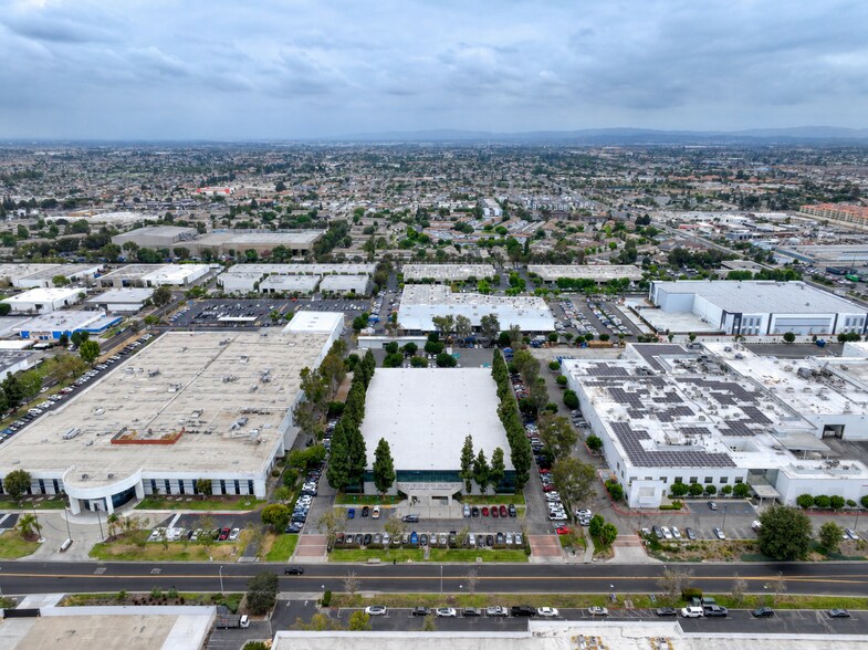 More Photos Of 7345 Orangewood Ave, Garden Grove Warehouse For Sale