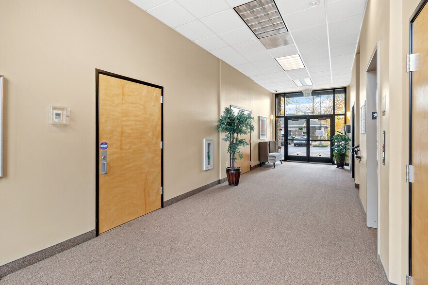 More Photos Of 23424 NE Halsey St, Wood Village Storefront Retail Office For Sale