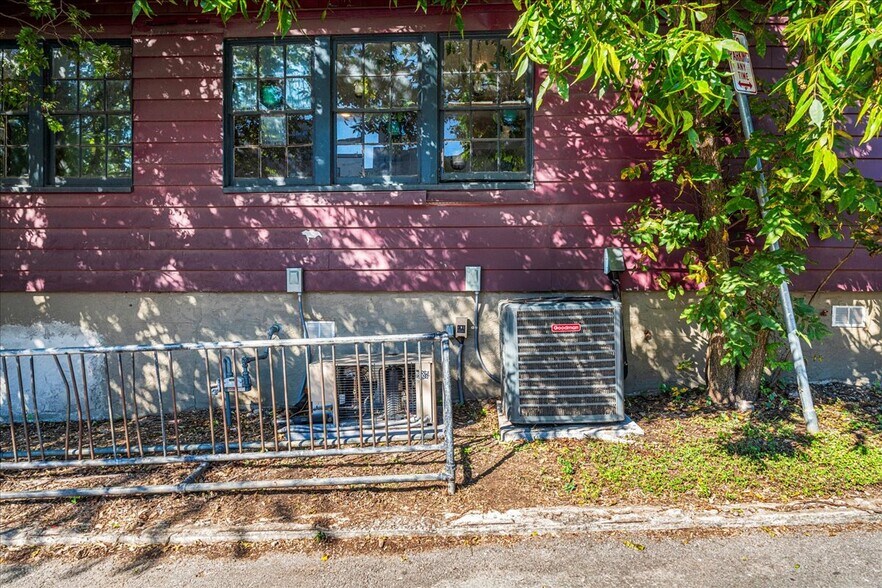 More Photos Of 217 W Hopkins St, San Marcos Restaurant For Sale