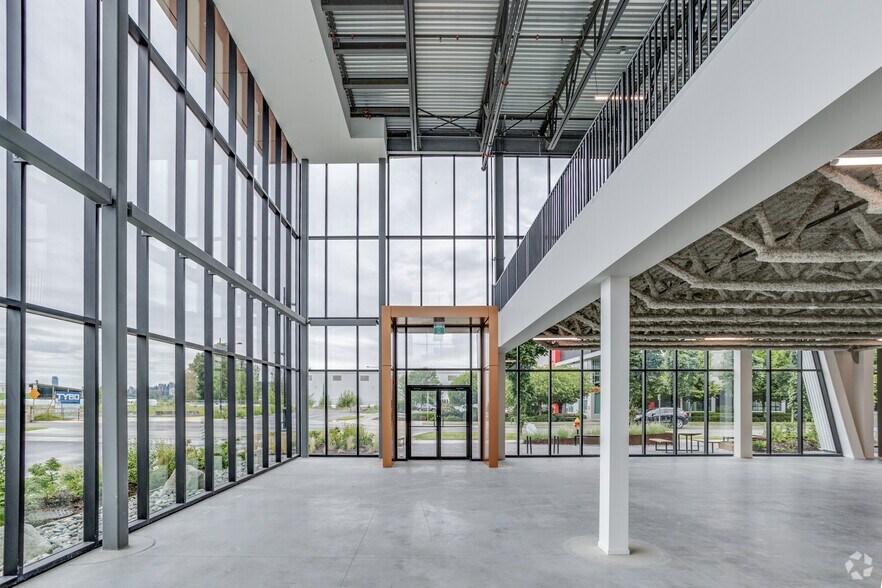 More Photos Of 7 King Edward St, Coquitlam Warehouse For Sale