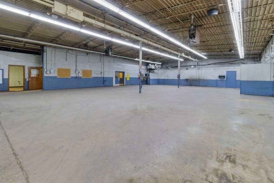 More Photos Of 1301 S 6th St, Noblesville Manufacturing For Sale