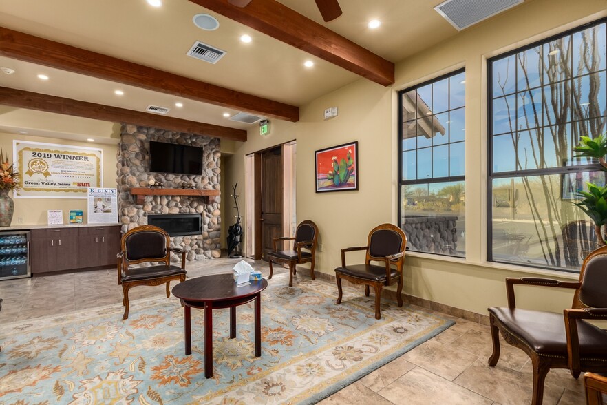 More Photos Of 261 W Duval Rd, Green Valley Medical For Sale