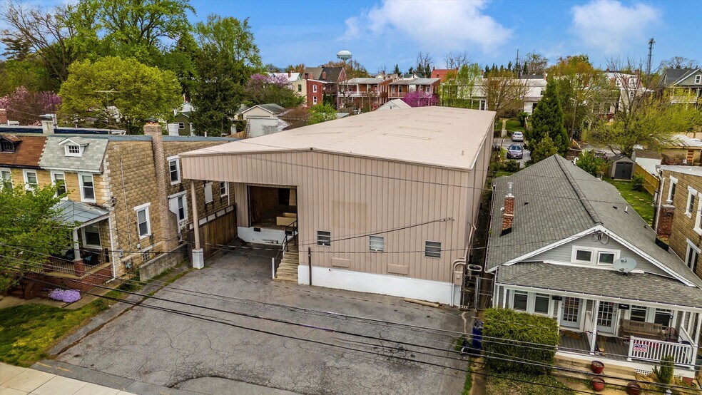 More Photos Of 329 E 2nd St, Frederick Warehouse For Lease