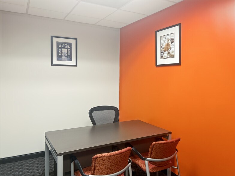 More Photos Of 999 Waterside Dr, Norfolk Coworking Space