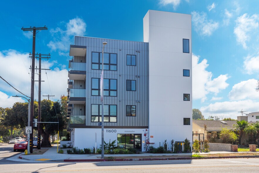 Primary Photo Of 11600 National Blvd, Los Angeles Apartments For Sale