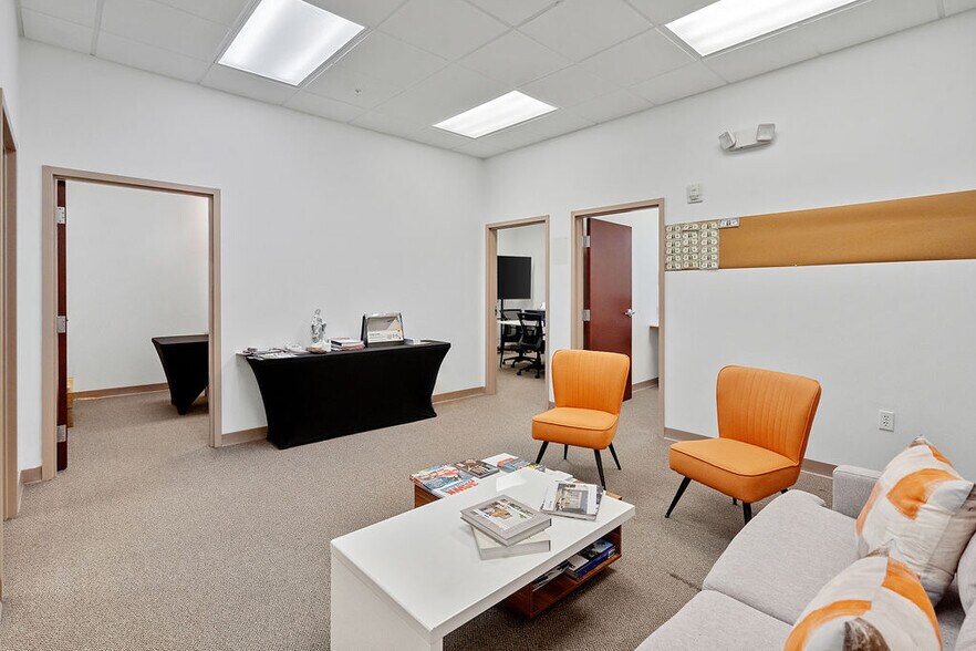 More Photos Of 7065 Westpointe Blvd, Orlando Medical For Sale