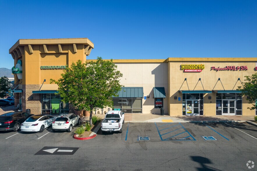 More Photos Of 29273 Central Ave, Lake Elsinore Freestanding For Lease